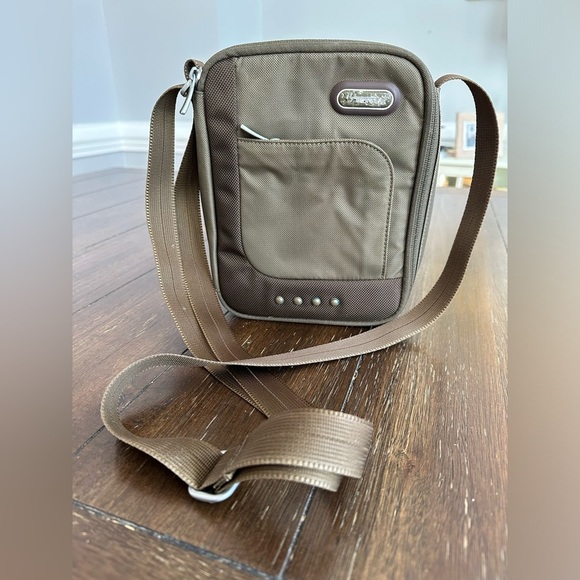 Tumi tech swing pack cross body bag - Picture 1 of 15